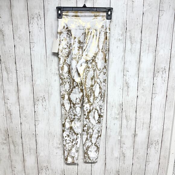 Carbon 38 Pants Women Size XS Gold Metallic Snake Skin Print Athletic Leggings - Picture 5 of 6